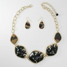 Load image into Gallery viewer, Collar Dimensional Bright Camouflage Link Necklace