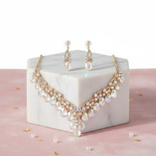 Load image into Gallery viewer, Collar Dramatic Gold Oval Aurbo Crystal Necklace