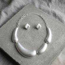 Load image into Gallery viewer, Matte Silver Collar Domed Industrial Link Necklace