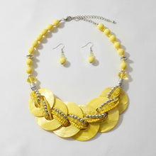 Load image into Gallery viewer, Collar Yellow Shell Disc Beaded Necklace for Women