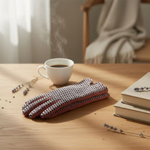 Load image into Gallery viewer, Pink Mauve Cross Wavy Touchscreen Winter Gloves