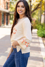 Load image into Gallery viewer, Beige Flower Patch Graphic Exposed Seam Wide Sleeve Top