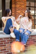 Load image into Gallery viewer, Beige Flower Patch Graphic Exposed Seam Wide Sleeve Top