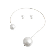 Load image into Gallery viewer, Silver Rigid Wrap Pearl Choker