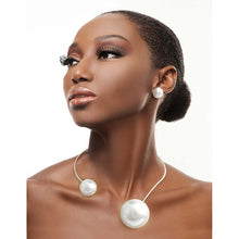 Load image into Gallery viewer, Silver Rigid Wrap Pearl Choker