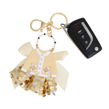 Load image into Gallery viewer, Keychain Luxe Camellia Couture White Sweater Clip