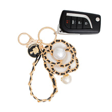 Load image into Gallery viewer, Keychain Luxe Camellia Couture White Flower Clip