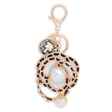 Load image into Gallery viewer, Keychain Luxe Camellia Couture White Flower Clip