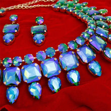 Load image into Gallery viewer, Collar Blue Green Red Carpet Ready Crystal Set