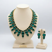 Load image into Gallery viewer, Green Glass Crystal Collar Red Carpet Necklace Set