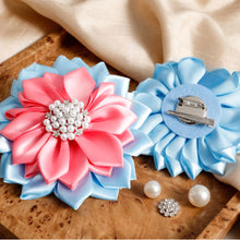 Load image into Gallery viewer, Brooch Blue and Pink Flower Pearl Clip and Pin