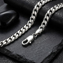 Load image into Gallery viewer, Mens 20in 8mm Stainless Steel Miami Chain