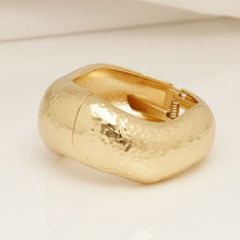 Load image into Gallery viewer, Bangle Hammered Gold Wavy Chunky Bracelet