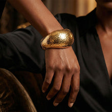Load image into Gallery viewer, Bangle Hammered Gold Wavy Chunky Bracelet