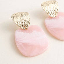 Load image into Gallery viewer, Hammered Gold & Light Pink Resin Drop Earrings