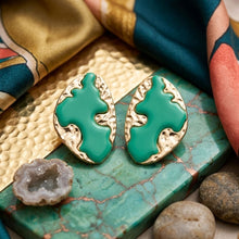 Load image into Gallery viewer, Stud Green and Gold Molten Metal Retro Earrings