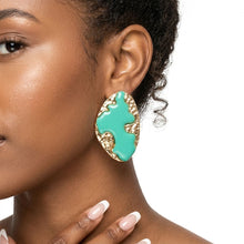 Load image into Gallery viewer, Stud Green and Gold Molten Metal Retro Earrings