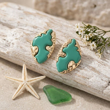Load image into Gallery viewer, Stud Green and Gold Molten Metal Retro Earrings