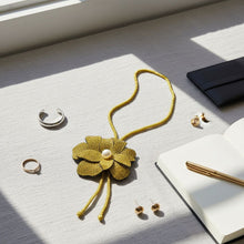 Load image into Gallery viewer, Long Y Brilliant Yellow Blooming Flower Necklace