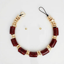 Load image into Gallery viewer, Vintage Marble Burgundy Resin Bead Toggle Necklace