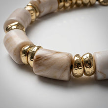Load image into Gallery viewer, Vintage Marbled Cream Resin Bead Toggle Necklace