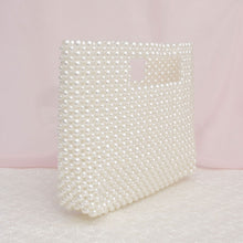 Load image into Gallery viewer, Clutch Vintage Cream Pearl Cut Out Handle Bag