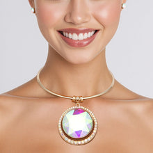 Load image into Gallery viewer, Choker Gold Formal Aurbo Round Radiant Pendant