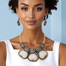 Load image into Gallery viewer, Bib Clear Rhinestone Heart Gold Black Wire Set