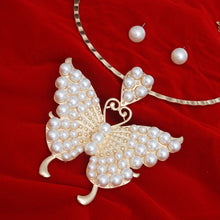 Load image into Gallery viewer, Choker Gold Pearl Butterfly Pendant Necklace