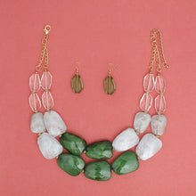 Load image into Gallery viewer, Collar Vibrant Marbled Green Bead Layered Necklace
