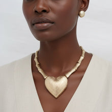 Load image into Gallery viewer, Pendant Matte Gold Bamboo Heart Modern Necklace