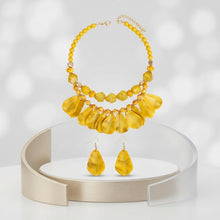 Load image into Gallery viewer, Sunny Marbled Yellow Teardrop Bead Bib Necklace