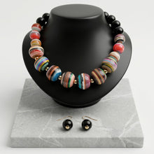 Load image into Gallery viewer, Multicolor Striped Resin Chunky Beaded Necklace