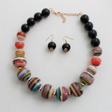 Load image into Gallery viewer, Multicolor Striped Resin Chunky Beaded Necklace