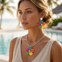 Load image into Gallery viewer, Multicolor Daisy Flower Raffia Pendant Necklace Set