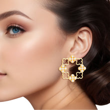 Load image into Gallery viewer, Stud Gold Clover Wreath Pearl Earrings for Women