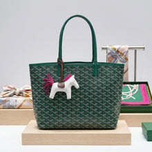 Load image into Gallery viewer, Green Geometric Chevron Print Tote and Pouch Set