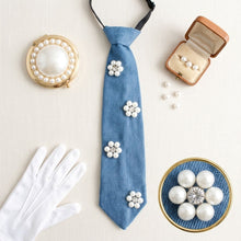Load image into Gallery viewer, Blue Denim Cream Pearl Flower Necktie Necklace
