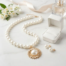 Load image into Gallery viewer, Gold Sunburst Cream Pearl Pendant Necklace