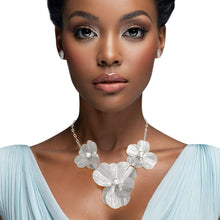 Load image into Gallery viewer, Collar Silver Metal Petal 3D Flower Necklace Women