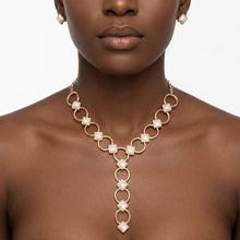 Load image into Gallery viewer, Y Gold Round Link Cream Pearl Pyramid Necklace