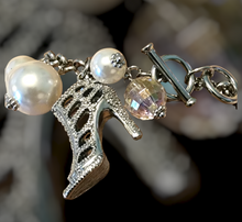 Load image into Gallery viewer, Pearl Shoe Charm Bracelet - B1081