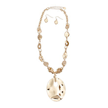 Load image into Gallery viewer, Gold Organic Link Pendant Necklace
