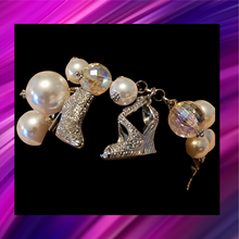 Load image into Gallery viewer, Pearl Shoe Charm Bracelet - B1081