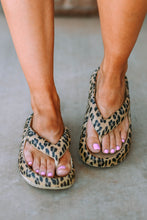 Load image into Gallery viewer, Leopard Print Thick Sole Flip Flops
