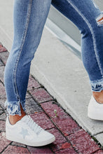 Load image into Gallery viewer, Light Blue Distressed Frayed Ankle Skinny Jeans
