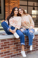 Load image into Gallery viewer, Beige Flower Patch Graphic Exposed Seam Wide Sleeve Top
