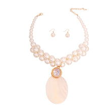 Load image into Gallery viewer, Cream Pearl and Shell Necklace
