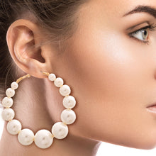 Load image into Gallery viewer, Graduated Cream Pearl Hoops
