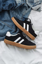 Load image into Gallery viewer, White Striped Lace-up Flat Sneakers
